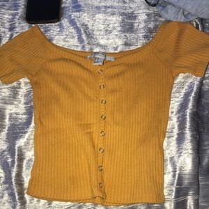 Yellow, Fitted, off the shoulder tee